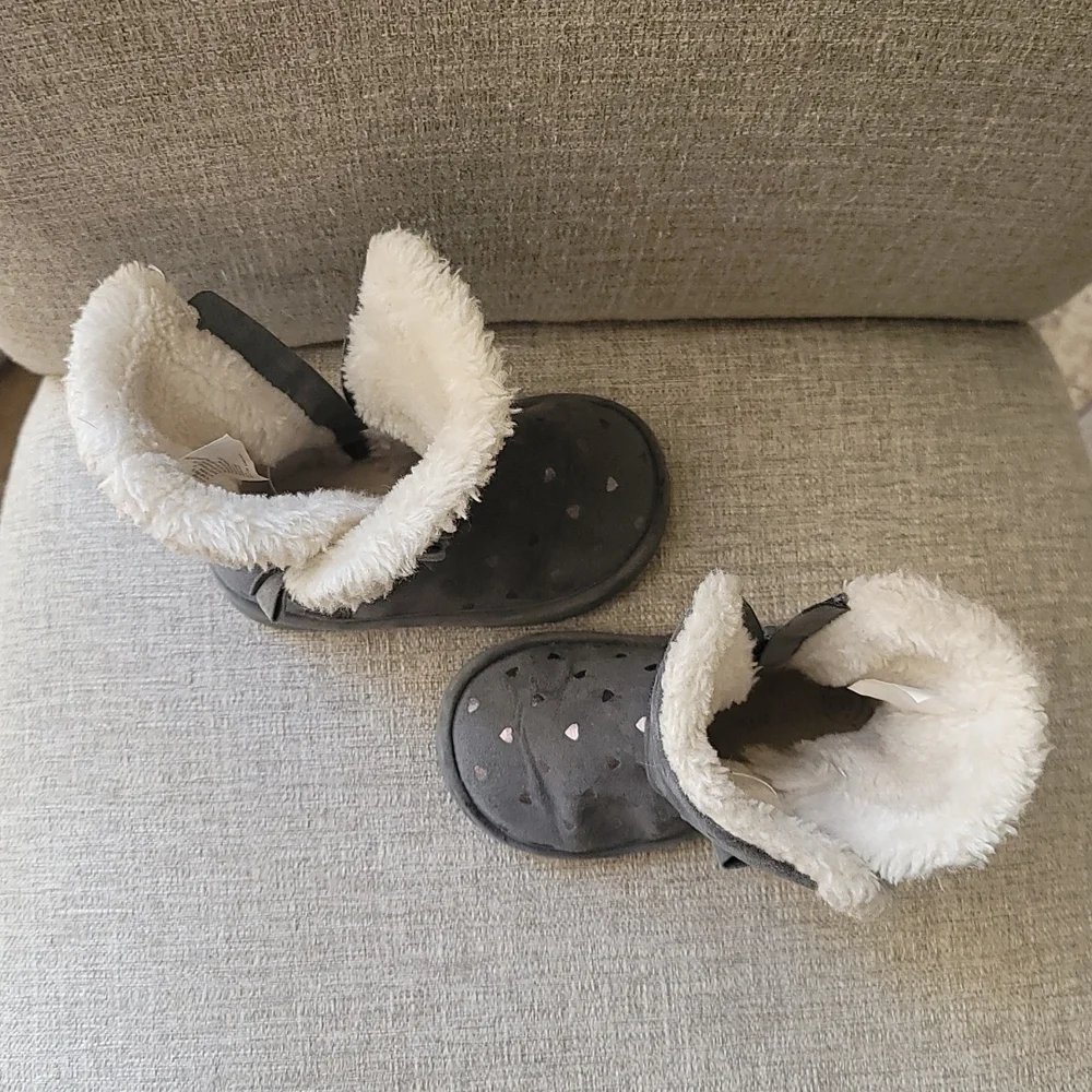 Toddler Faux Fur Grey Hearts Winter Boots